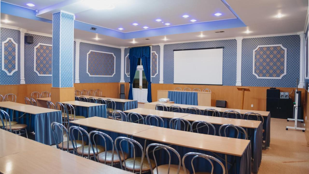 Aktobe Hotel Exterior photo